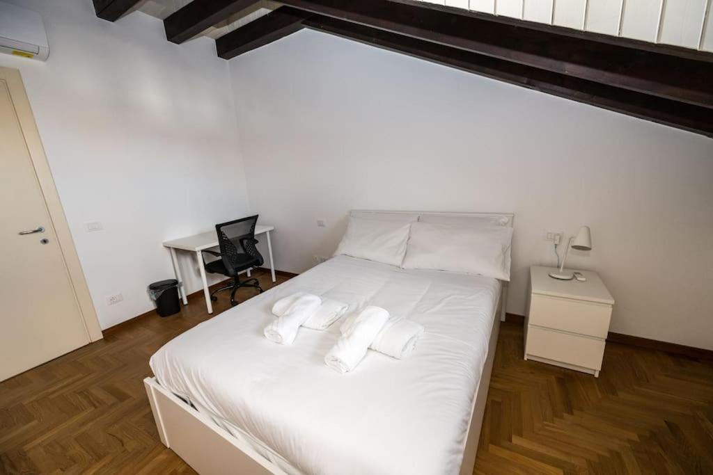 Apartment Wonderfull Two Floors Navigli Mailand